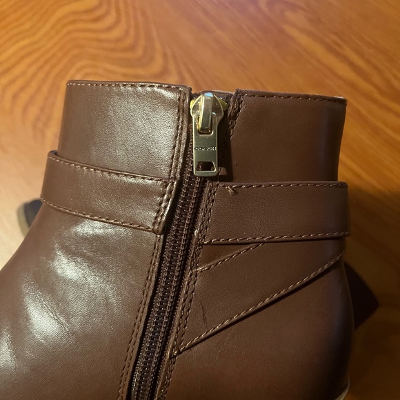Coach Debi Brown Ankle Bootie Women’s 6 - Picture 2 of 8